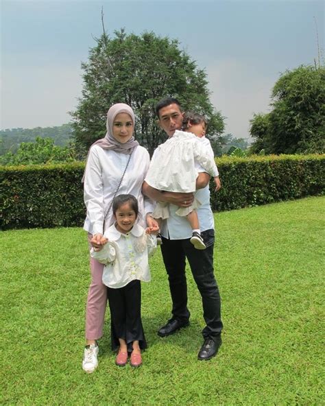Rasyula andari  Resepsi pernikahan tersebut akan digelar di Jakarta